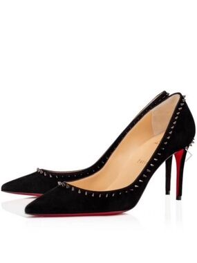 Louboutin Anjelina
suede pumps with spike detailing (size 36.5) 85mm